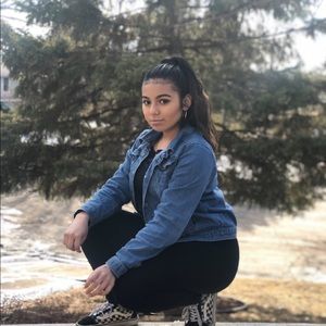 Meet your Posher, Emely